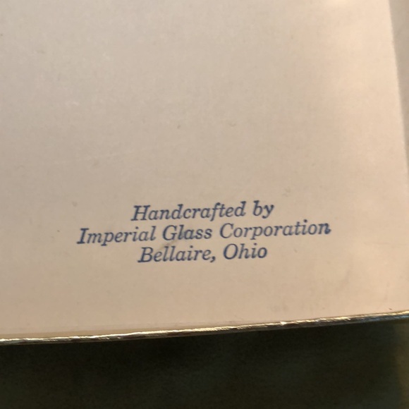 Imperial Glass Corporation, Bellaire,Ohio glass plate “8 Maids A-Milking” - Picture 12 of 16